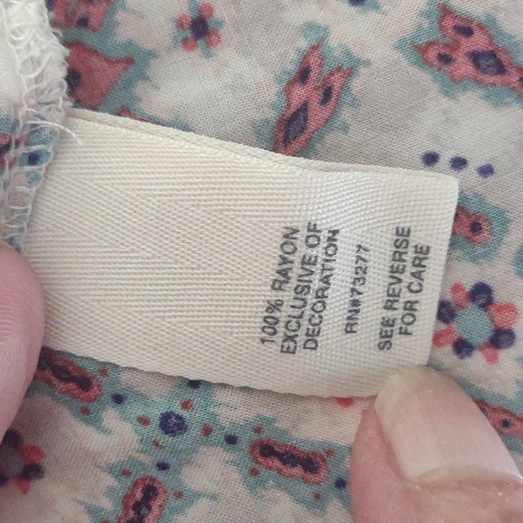 Mudd tank with lace border 100% rayon Size M - Picture 10 of 11